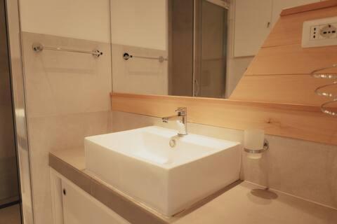 Opera.House Apartment Рим Екстериор снимка